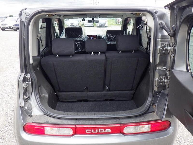 NISSAN CUBE