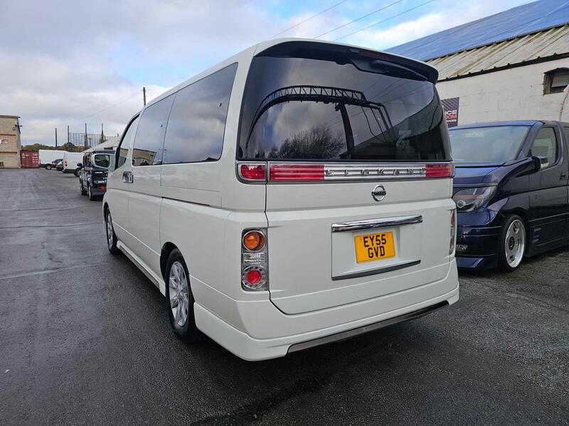 NISSAN ELGRAND