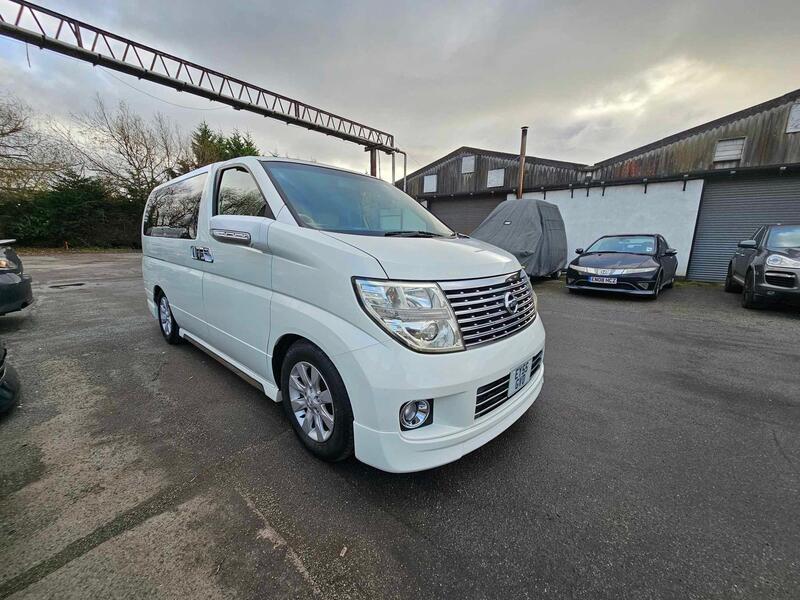 NISSAN ELGRAND