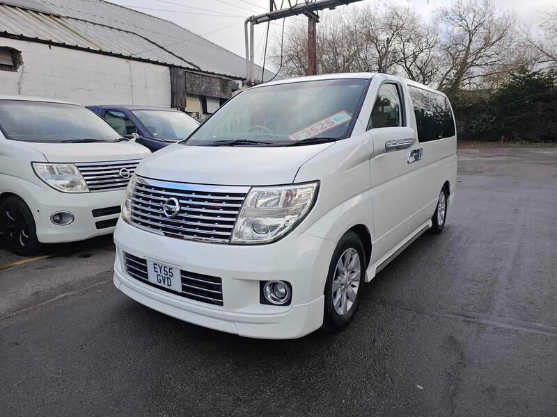 NISSAN ELGRAND