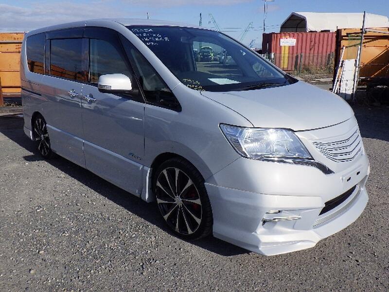 NISSAN SERENA