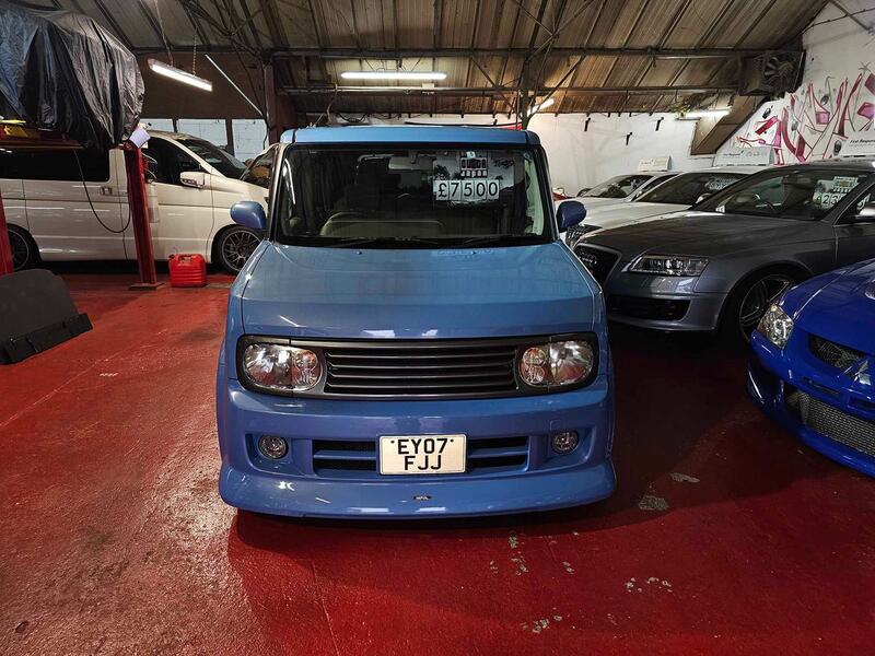 NISSAN CUBE