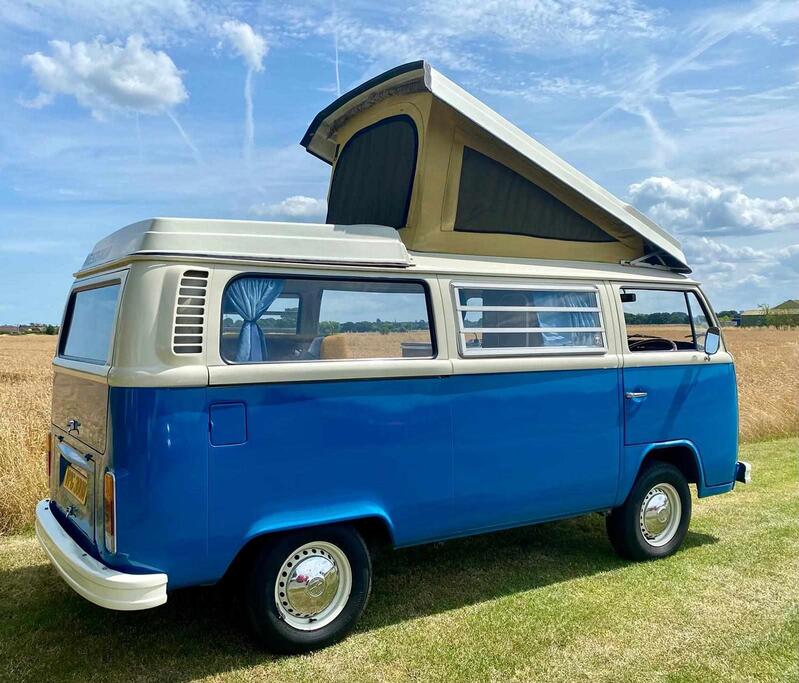 VOLKSWAGEN T2 BAY WINDOW