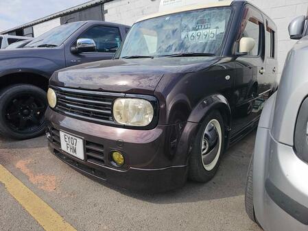 NISSAN CUBE 1.5 Two Tone 